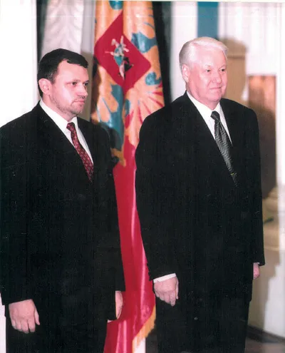 Moszkva: nagyköveti megbízólevél-átadás Jelcin elnöknek – protokollkép a Kremlben. (1998)